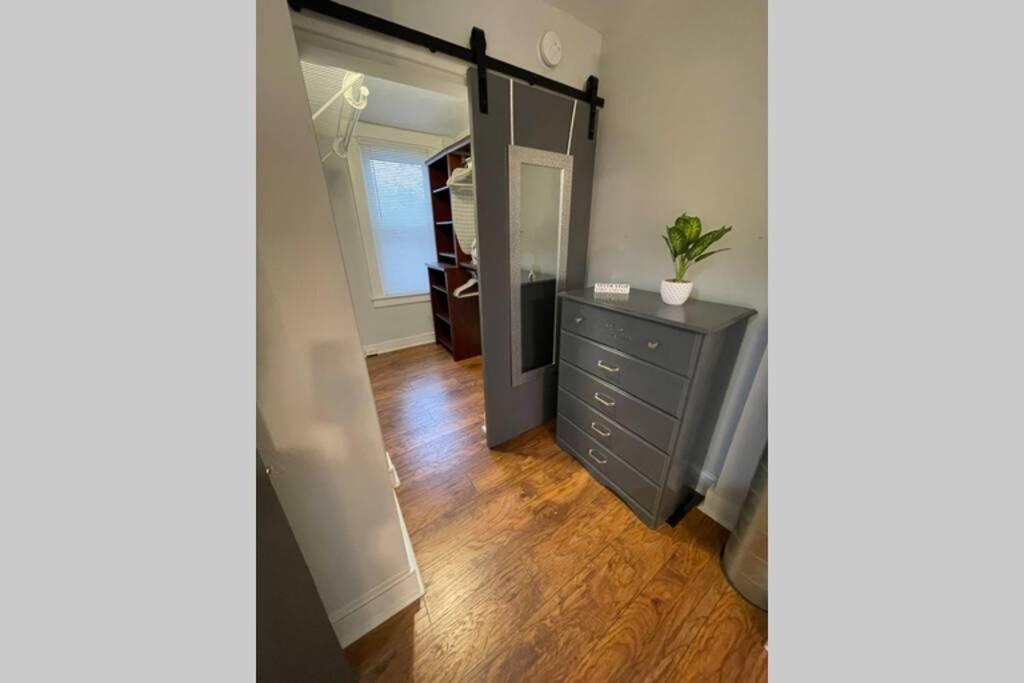 Industrial Brick Townhouse In Downtown Lancaster Villa Esterno foto