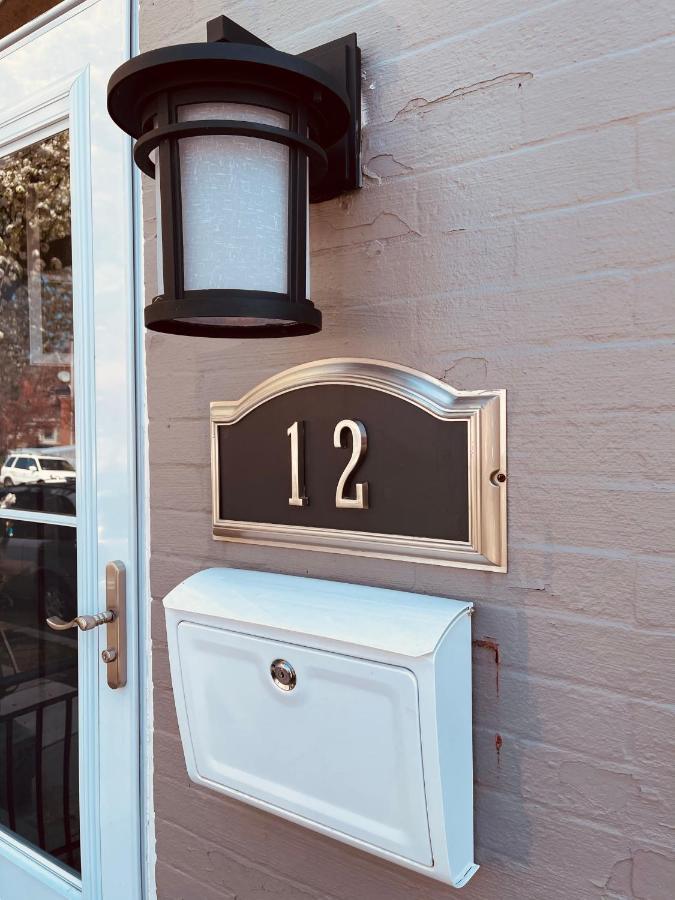 Industrial Brick Townhouse In Downtown Lancaster Villa Esterno foto