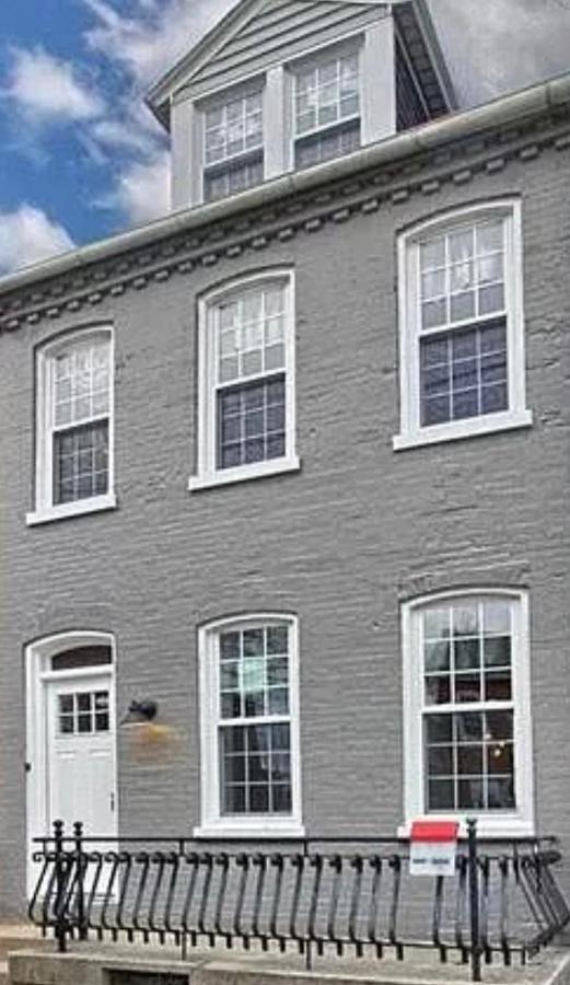 Industrial Brick Townhouse In Downtown Lancaster Villa Esterno foto